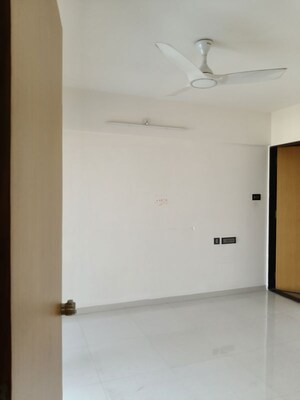 Room in 2 BHK Apartment at Shroff Signature Heights, Wakad – for Rent