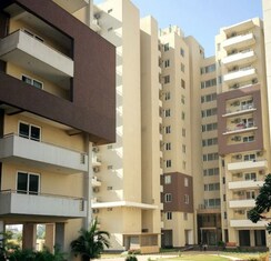3 BHK + Servant Room Apartment For Rent in TDI Ourania