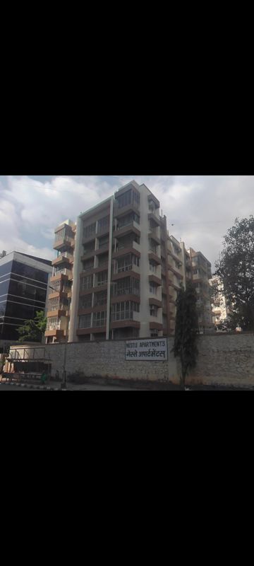 4 BHK 1600 Sq.Ft. Apartment in Nestle Apartment Lower Parel