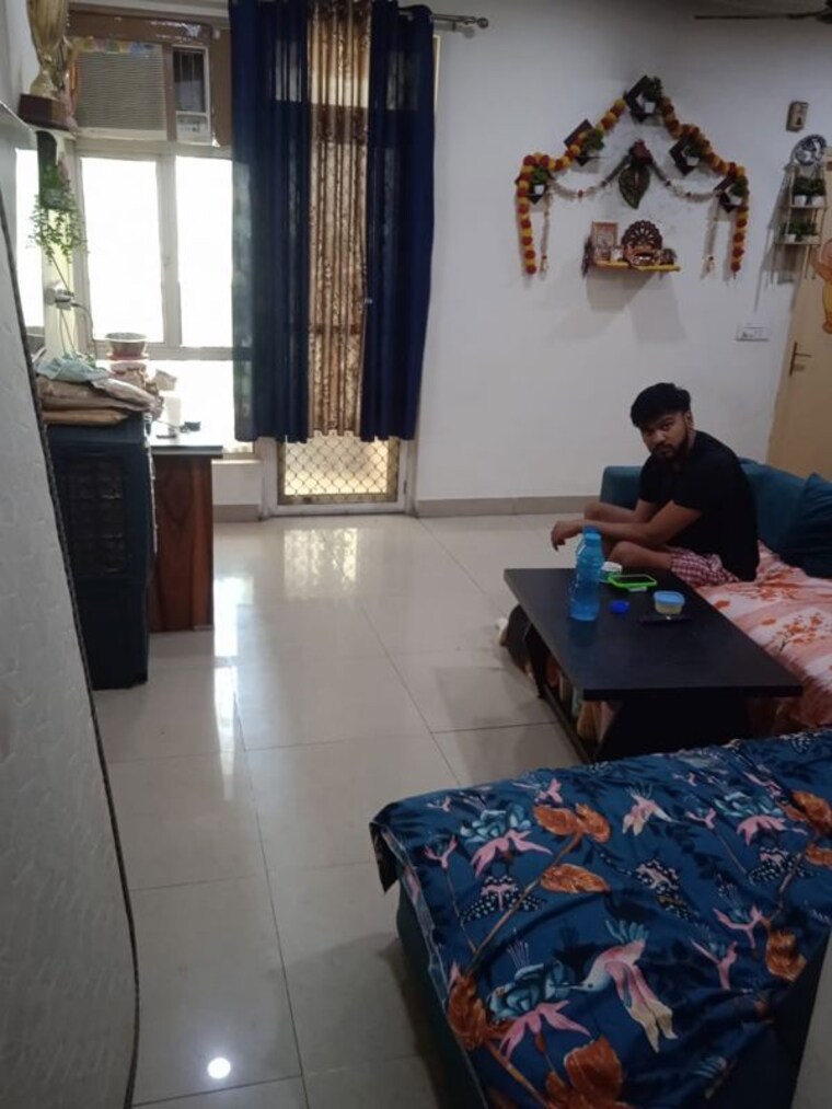Living Room, gaur-city-2-12th-avenue 3 Bedroom 1320 Sq.Ft. Apartment In Sector 16c Greater Noida Greater Noida 10347571