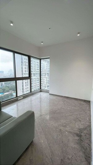 Room in 4 BHK Apartment at Rustomjee Crown, Prabhadevi – for Rent