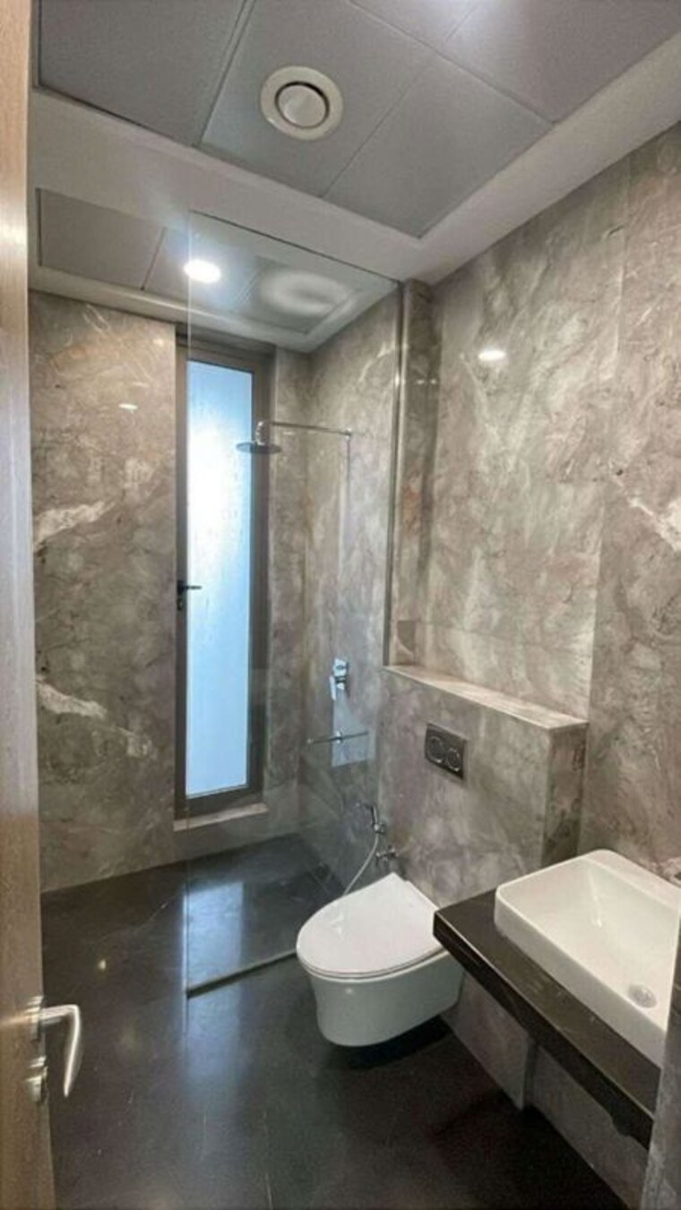 Bathroom, rustomjee-crown 4 Bedroom 1586 Sq.Ft. Apartment In Prabhadevi Mumbai 10347586