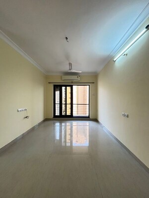 Room in 3 BHK Apartment at Goyal Lakshchandi Heights, Goregaon East – for Rent