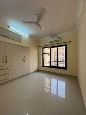 Room in 3 BHK Apartment at Goyal Lakshchandi Heights, Goregaon East – for Rent
