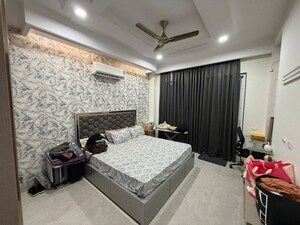 Bedroom in 3 BHK Apartment at Saket – for Rent