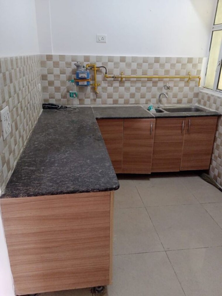 Kitchen, gaur-city-2-12th-avenue 2.5 Bedroom 1055 Sq.Ft. Apartment In Sector 16c Greater Noida Greater Noida 10347751