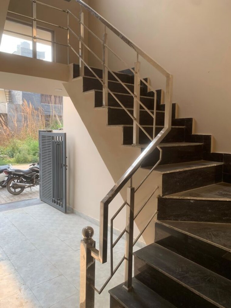 undefined, nagla road 4 Bedroom 123 Sq.Yd. Villa In Nagla Road Zirakpur 10347702