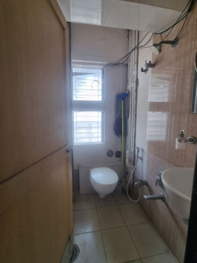 Bathroom, dreams-tower 4 Bedroom 2200 Sq.Ft. Apartment In Kharghar Navi Mumbai 10347844