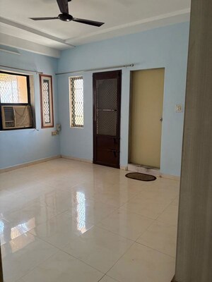 Room in 3 BHK Apartment at Chandkheda – for Rent