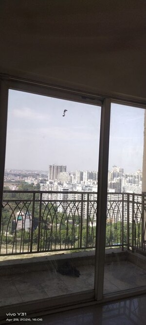 Room in  Apartment at Mahagun Mywoods, Sector 16c Greater Noida – for Rent