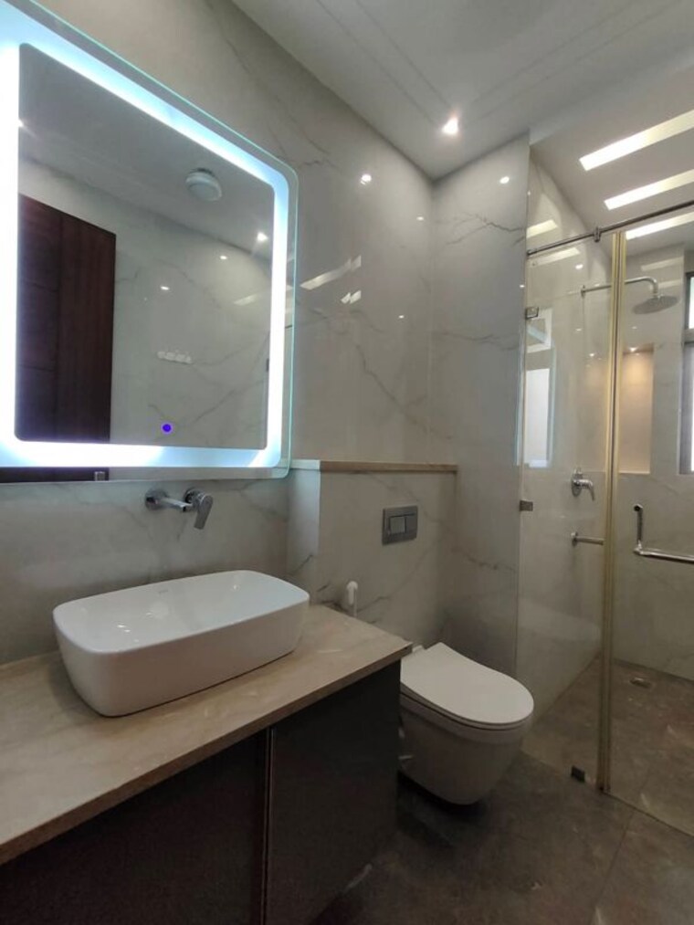 Bathroom, saket 3 Bedroom 1500 Sq.Ft. Apartment In Saket Delhi 10347862