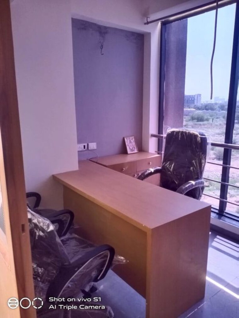 Team Area, gota Commercial Office Space 750 Sq.Ft. In Gota Ahmedabad 10347876
