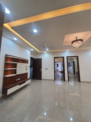 Room in 5 BHK Builder Floor at DLF Imperial Residences, Dlf Phase I – for Sale