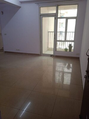Room in 2.5 BHK Apartment at Gaur City 2 - 11th Avenue, Sector 16c Greater Noida – for Sale