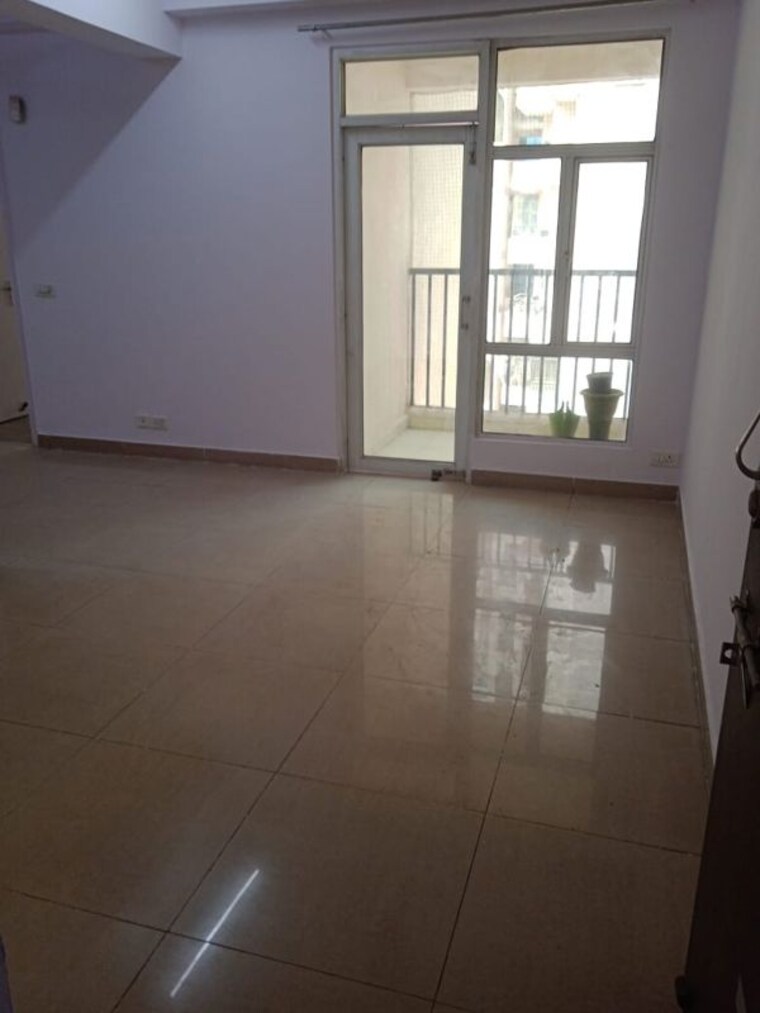 Room, gaur-city-2-11th-avenue 2.5 Bedroom 1010 Sq.Ft. Apartment In Sector 16c Greater Noida Greater Noida 10347903
