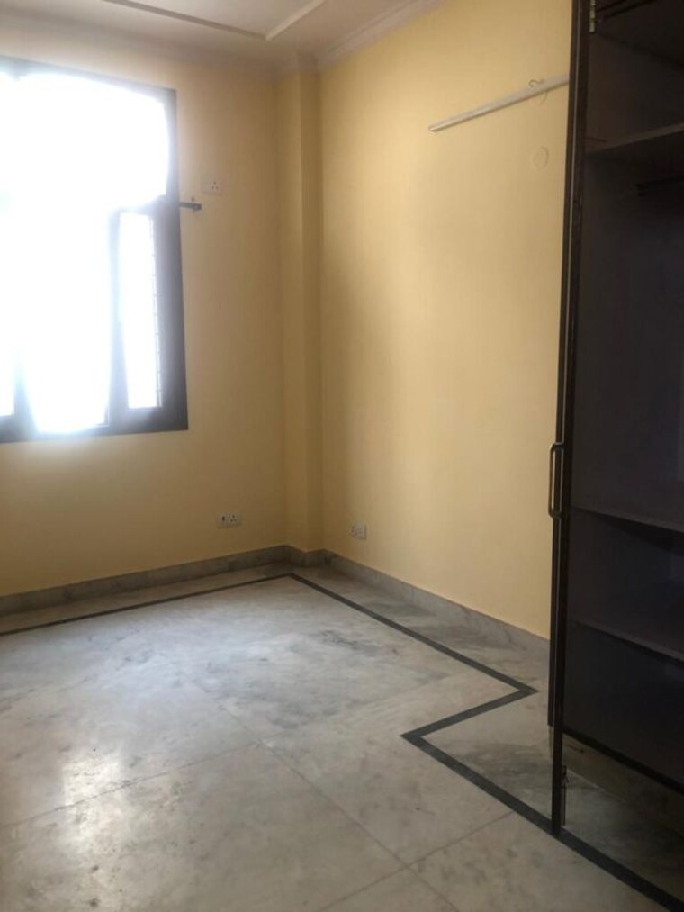 Room, lajpat nagar i 2 Bedroom 900 Sq.Ft. Builder Floor In Lajpat Nagar I Delhi 10347926