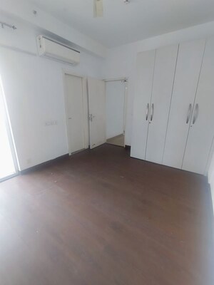 Room in 3 BHK Apartment at Mapsko Mount Ville, Sector 79 – for Rent