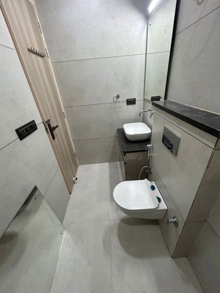 Bathroom, saket 1 Bedroom 700 Sq.Ft. Apartment In Saket Delhi 10347944
