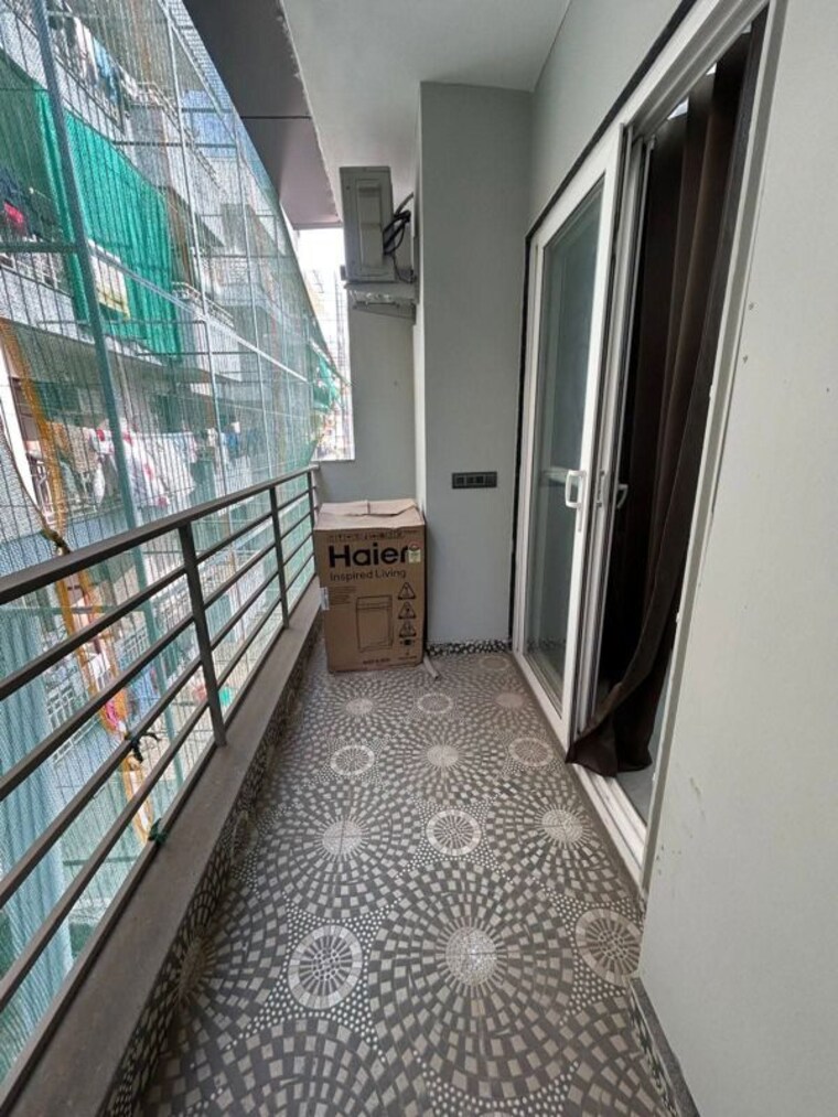 Balcony, saket 1 Bedroom 700 Sq.Ft. Apartment In Saket Delhi 10347944