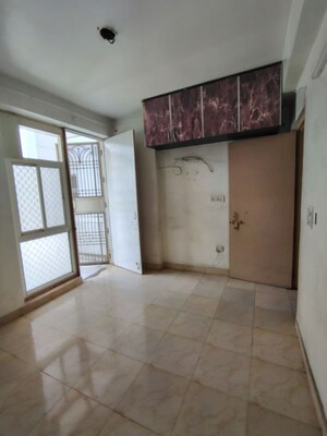Room in 2 BHK Apartment at Adore Happy Homes Exclusive, Sector 86 – for Rent