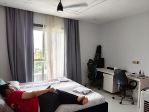 Bedroom in 3 BHK Builder Floor at Sector 9 – for Rent