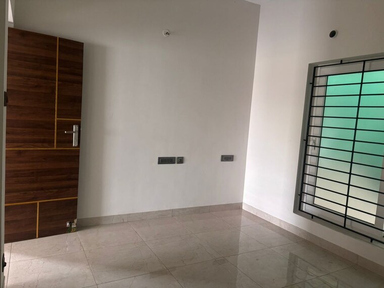 Room, poonamallee 3 Bedroom 1800 Sq.Ft. Villa In Poonamallee Chennai 10347977