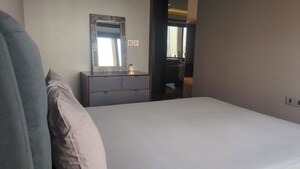 Room in 3 BHK Apartment at Lodha Trump Tower, Worli – for Rent