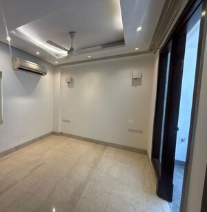 Room in 3 BHK Apartment at Lajpat Nagar Iii – for Sale