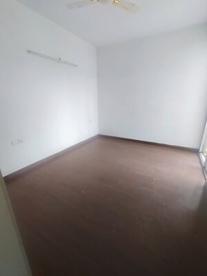 Room in 3 BHK Apartment at Mapsko Mount Ville, Sector 79 – for Rent
