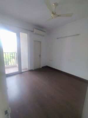 Room in 3 BHK Apartment at Mapsko Mount Ville, Sector 79 – for Rent