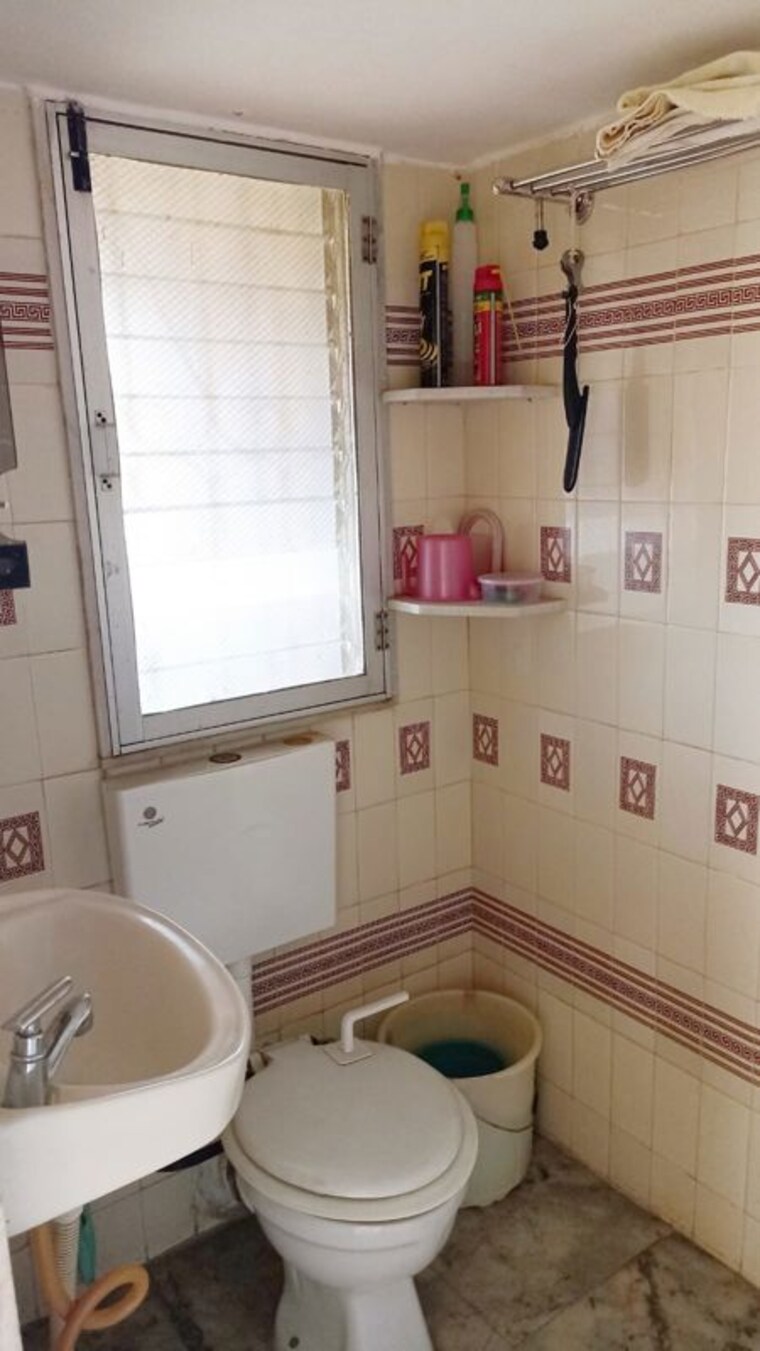 Bathroom, labh-darshan-chs-dahisar 2 Bedroom 660 Sq.Ft. Apartment In Dahisar East Mumbai 10348011