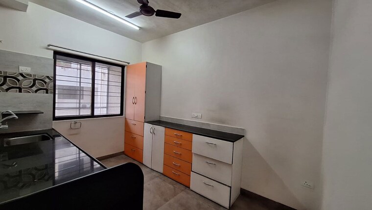 Kitchen, landmark-garden 1 Bedroom 950 Sq.Ft. Apartment In Kalyani Nagar Pune 10348016