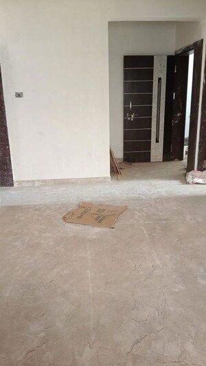 Room in 3 BHK Apartment at Kala Nagar – for Rent