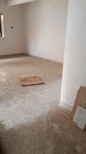 Room in 3 BHK Apartment at Kala Nagar – for Rent