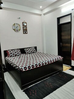 1 BHK + Pooja Room,Study Room Builder Floor For Rent in Kohat Enclave