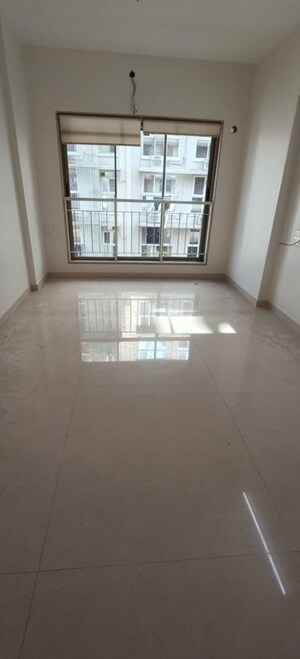 Room in 2 BHK Apartment at Kabra Paradise, Andheri West – for Sale
