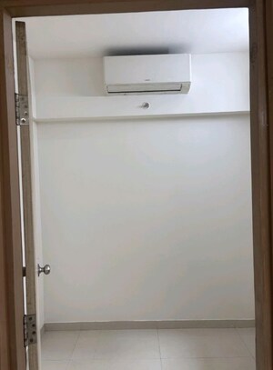 Room in 2.5 BHK Apartment at Lodha Anjur Upper Thane, Anjur – for Rent