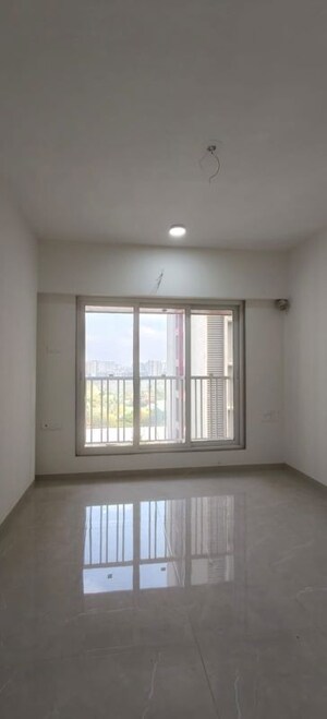 Room in 2 BHK Apartment at Andheri West – for Sale