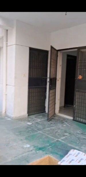 Building Lobby in 3 BHK Builder Floor at BPTP Park Elite Floors, Sector 85 – for Rent