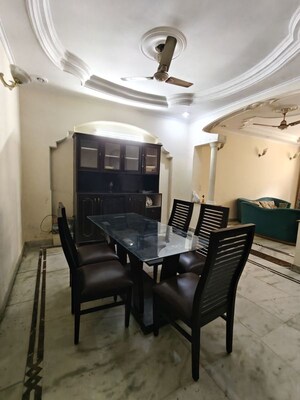 Team Area in 3 BHK Builder Floor at Ansal Sushant Lok I, Sector 43 – for Rent