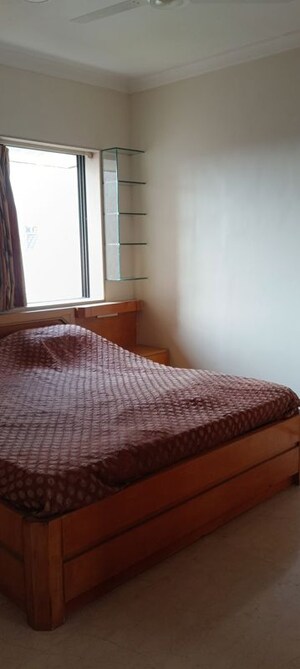 Bedroom in 3 BHK Apartment at Seven Bunglow – for Sale