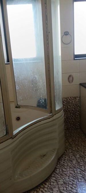 Bathroom in 3 BHK Apartment at Seven Bunglow – for Sale