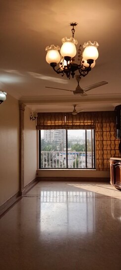 3 BHK Apartment For Sale in Seven Bunglow