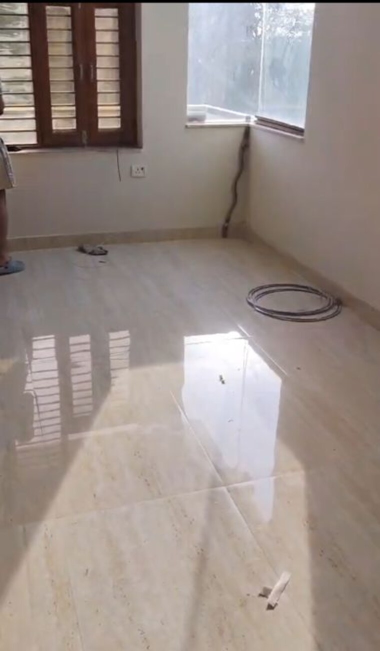 Bathroom, sector 9a 3 Bedroom 2350 Sq.Ft. Builder Floor In Sector 9a Gurgaon 10334342