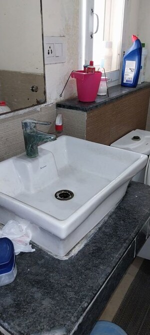 Team Area in 2 BHK Apartment at Jaypee Green Pavillion Heights, Sector 128 – for Rent