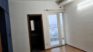 Room in 3 BHK Apartment at Tulip Yellow, Sector 69 – for Rent