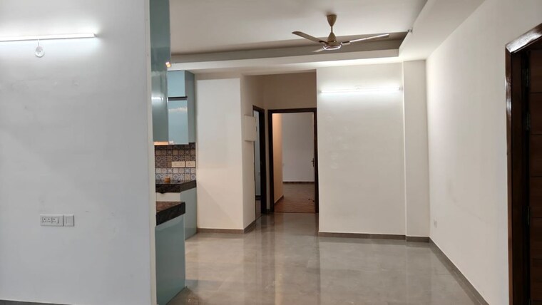 Room, tulip-yellow 3 Bedroom 1704 Sq.Ft. Apartment In Sector 69 Gurgaon 10348097