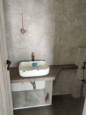 Bathroom in 4 BHK Apartment at Indiabulls Blu, Worli – for Rent