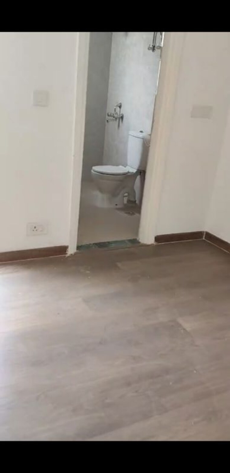 Room, bptp-park-floors-i 4 Bedroom 278 Sq.Yd. Builder Floor In Sector 77 Faridabad 10348136