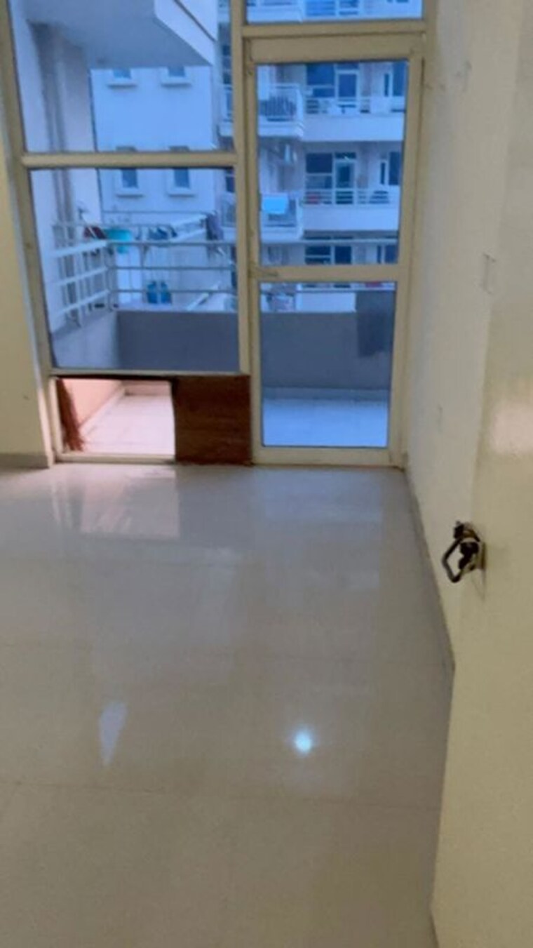 Room, pyramid-pride 2 Bedroom 1000 Sq.Ft. Apartment In Sector 76 Gurgaon 10348146